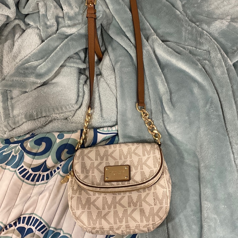 Michael Kors crossbody